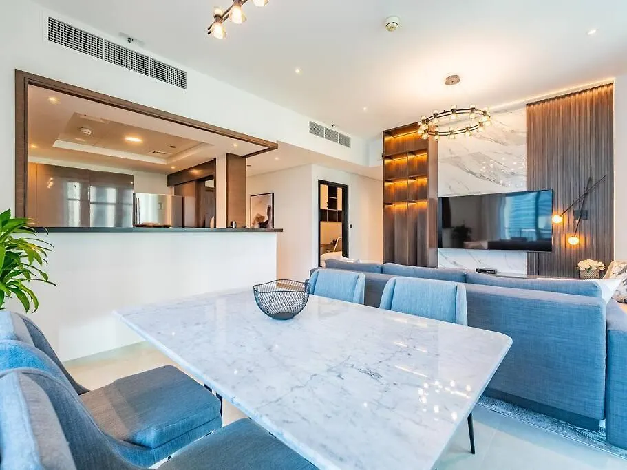 Modern Downtown Escape 1Bedroom With Upscale Comfort Dubai Apartment