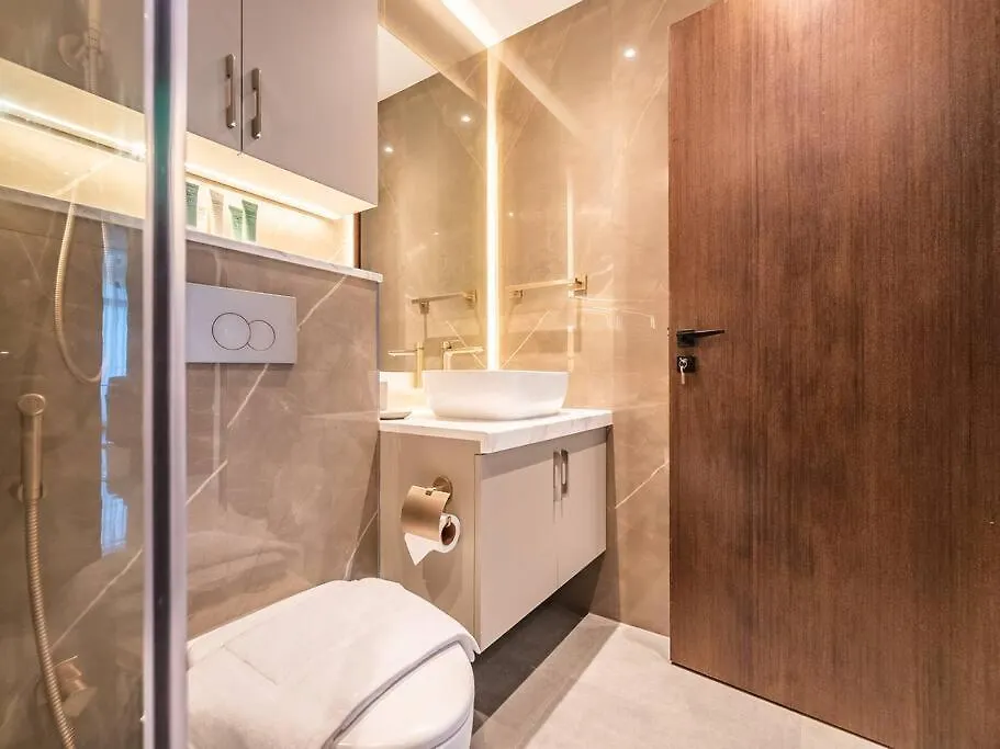 Apartment Modern Downtown Escape 1Bedroom With Upscale Comfort Dubai