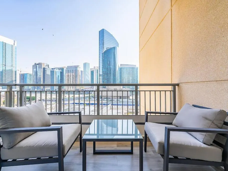 Modern Downtown Escape 1Bedroom With Upscale Comfort Dubai Apartment