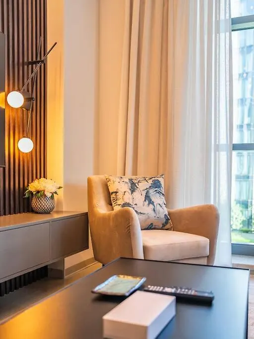 Modern Downtown Escape 1Bedroom With Upscale Comfort Dubai Apartment